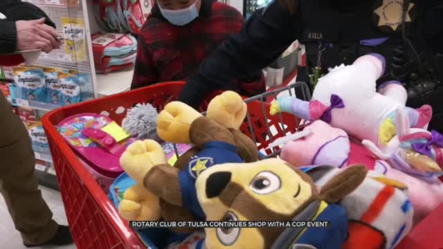 Rotary Club Of Tulsa Helps Children ‘Shop With A Cop’