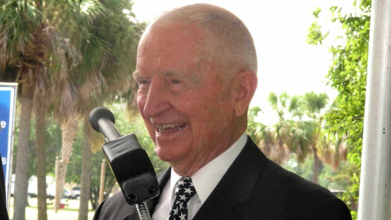 2-Time Presidential Candidate H. Ross Perot Has Died, Age 89