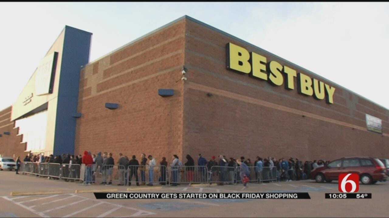 Tulsans Kick Start Holiday Shopping With Black Friday