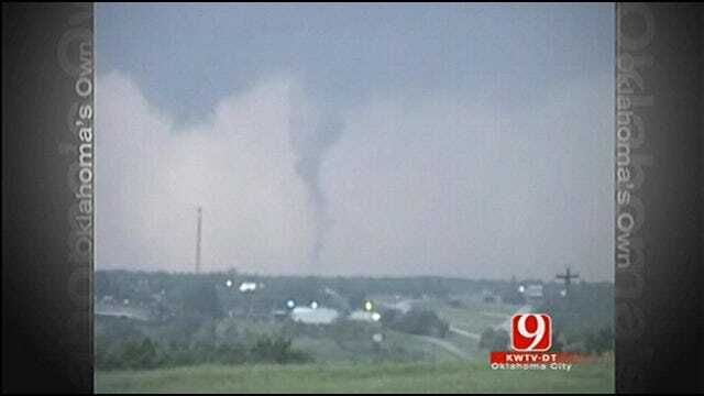 News 9 Storm Spotter Captures Ada Tornado