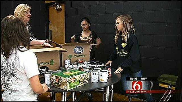 Broken Arrow Students Collecting Food For Hungry