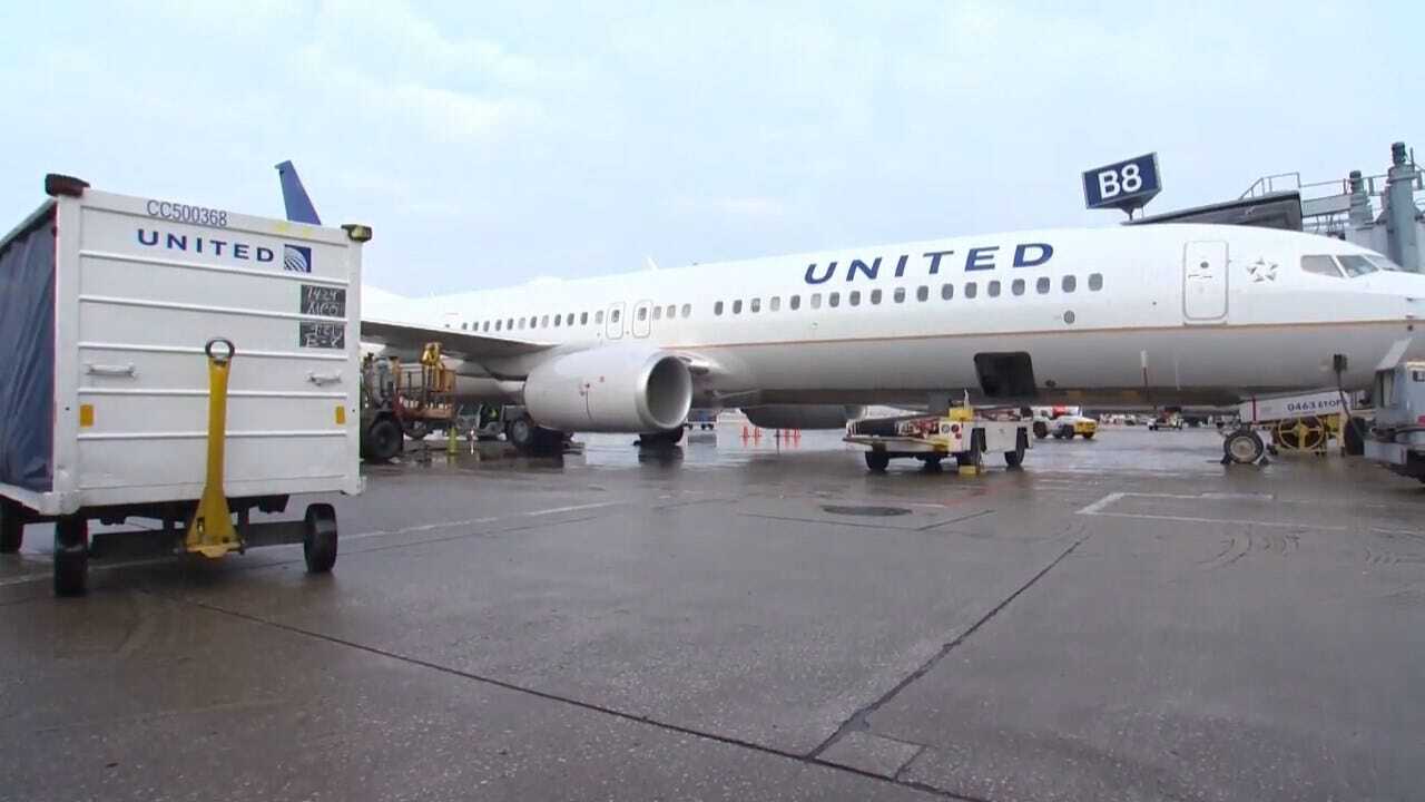 United Airlines Tightens Alcohol Rules After Pilot Arrests