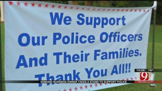 Edmond Woman Posts Sign, Thanks Police Officers