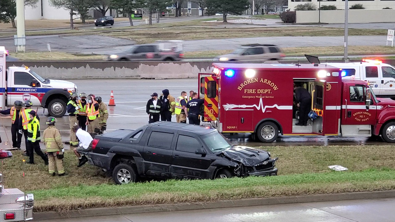 I-44 Reopens After Multivehicle Collision Involving Broken Arrow Ambulance 