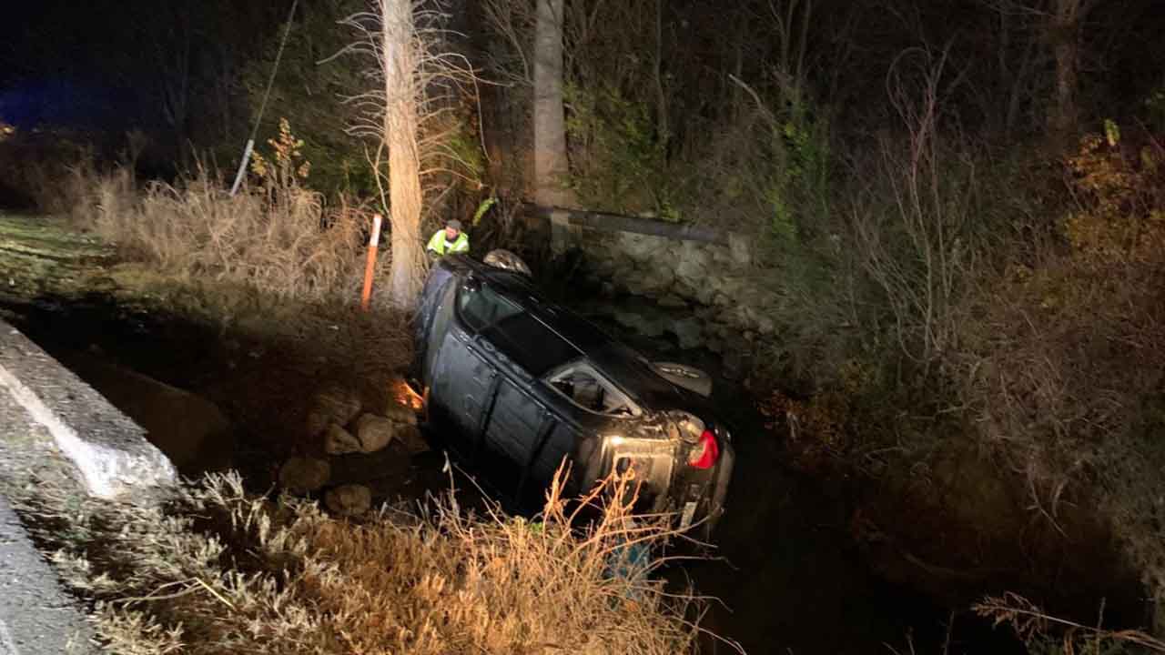 Tulsa Police Investigate After Driver Crashes Car Into Creek 