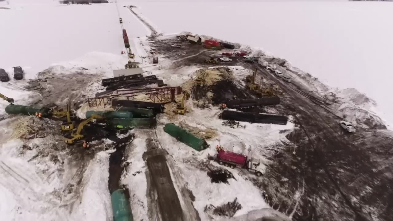 Train Derails In Rural North Dakota, Spills Chemicals