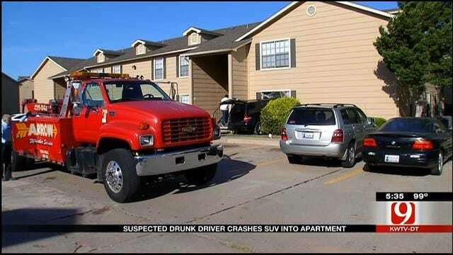 Police Suspect DUI After Car Crashes Into NW OKC Apartment