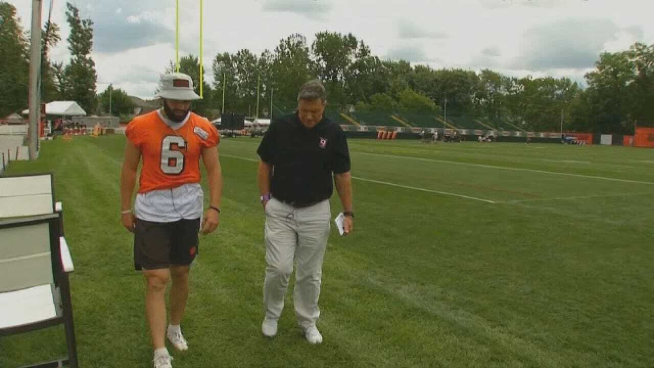 Dean Goes 1-On-1 With Baker Mayfield In Cleveland