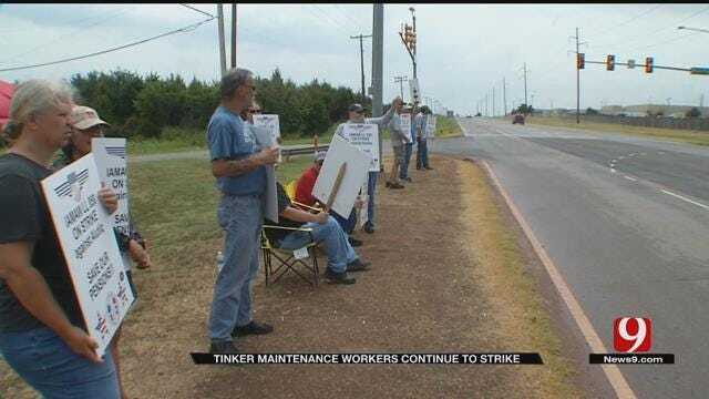Tinker AFB Workers Enter Fourth Week Of Strike