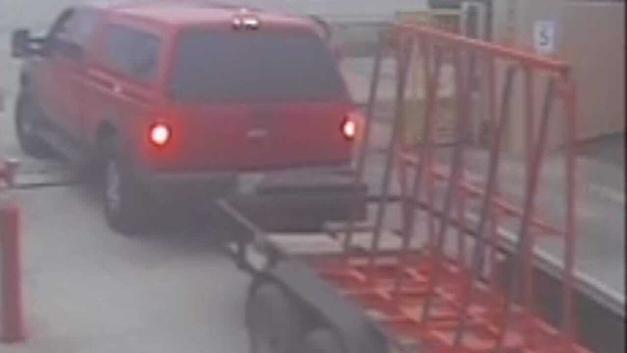 Tulsa Police Looking For Suspect In Trailer Theft