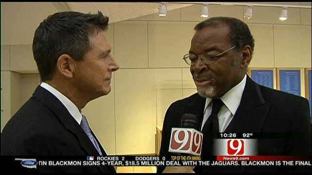 Dean Visits With New Oklahoma Sports HOF Inductees