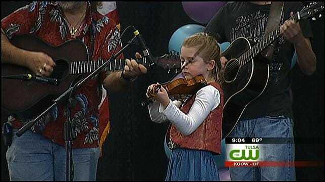 Musicians Are Pickin' and Grinnin' At Tulsa State Fair