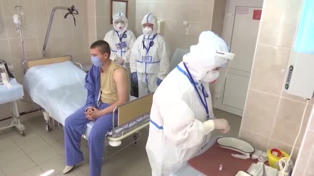 Fauci, Azar Cast Doubt On Putin’s Coronavirus Vaccine Claim