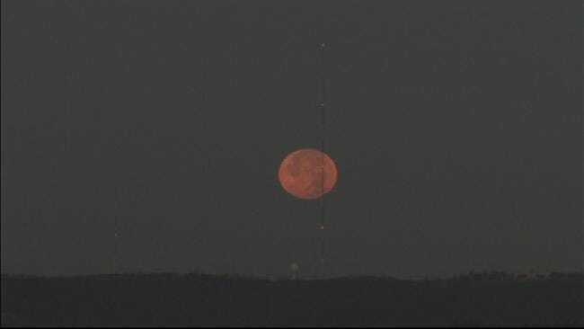 WEB EXTRA: Time Lapse Video Of Moon Setting In Tulsa Sky