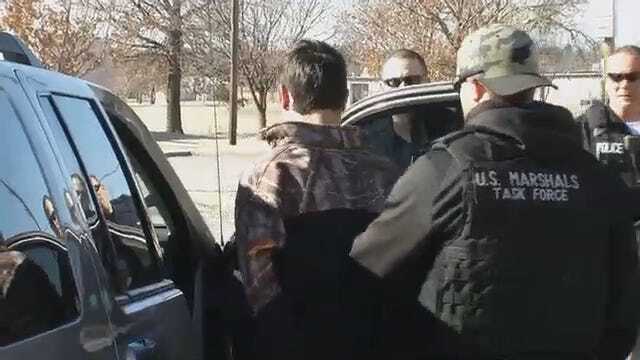 WEB EXTRA: Video Of Tulsa Police, US Marshals Arresting Suspected Walgreens Robber