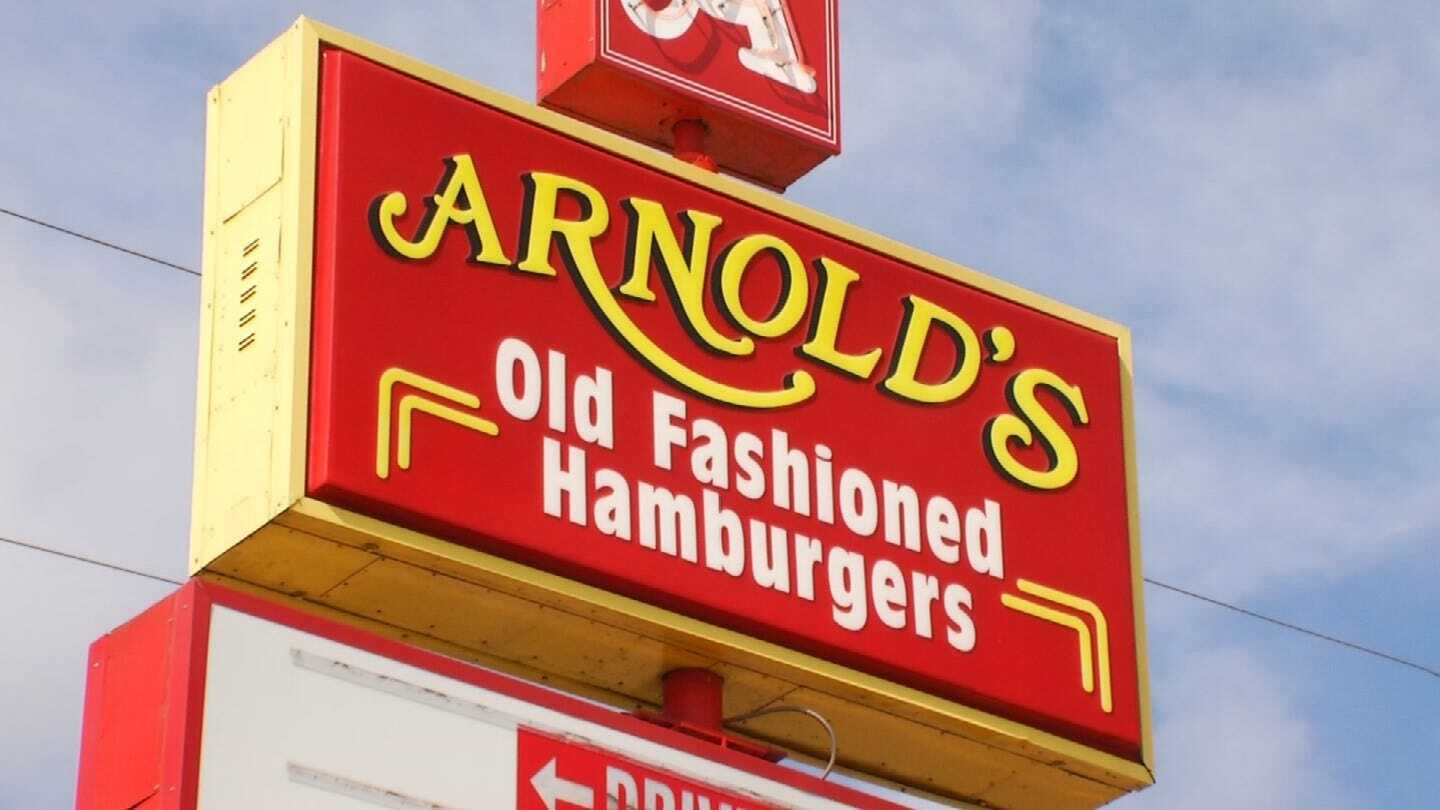 Arnold's Old Fashioned Hamburgers Reopens