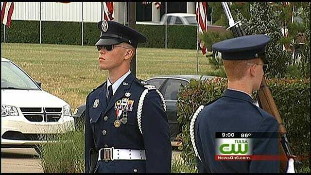 Tulsa's Floral Haven Honors Vets With 'Changing Of The Guard' Reenactment
