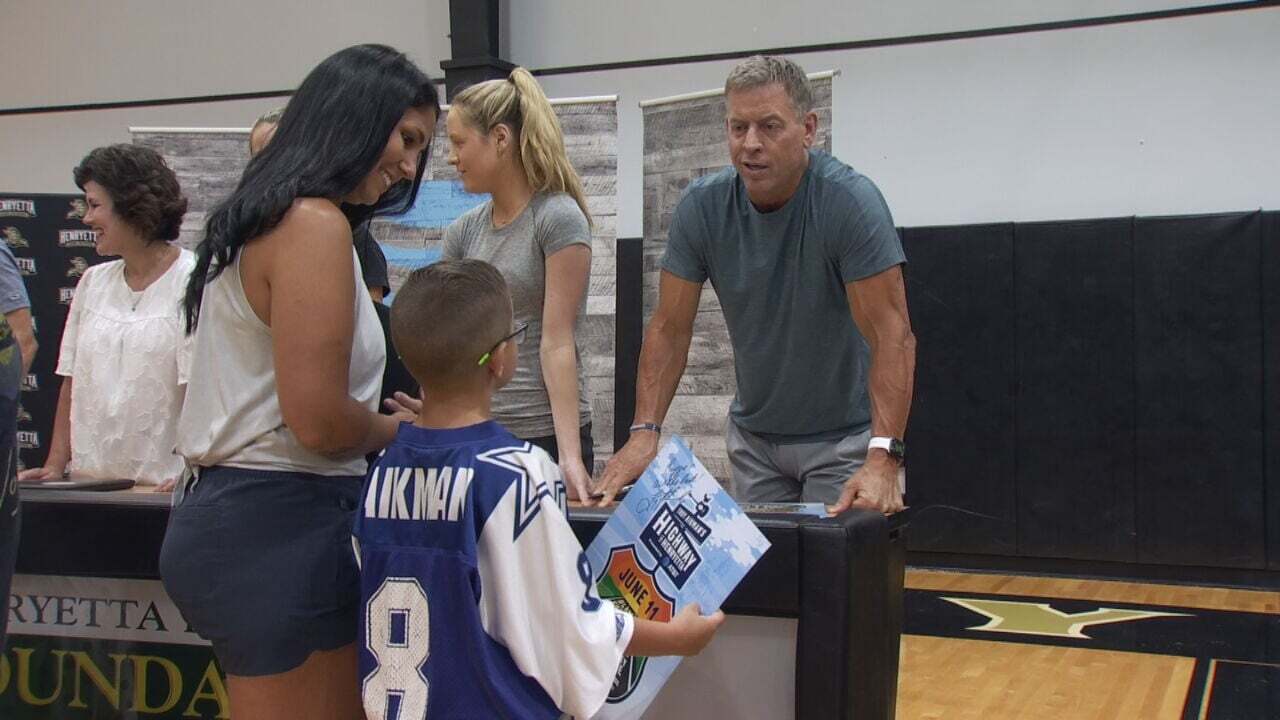 Troy Aikman Gives Back To Hometown Before Highway To Henryetta Festival