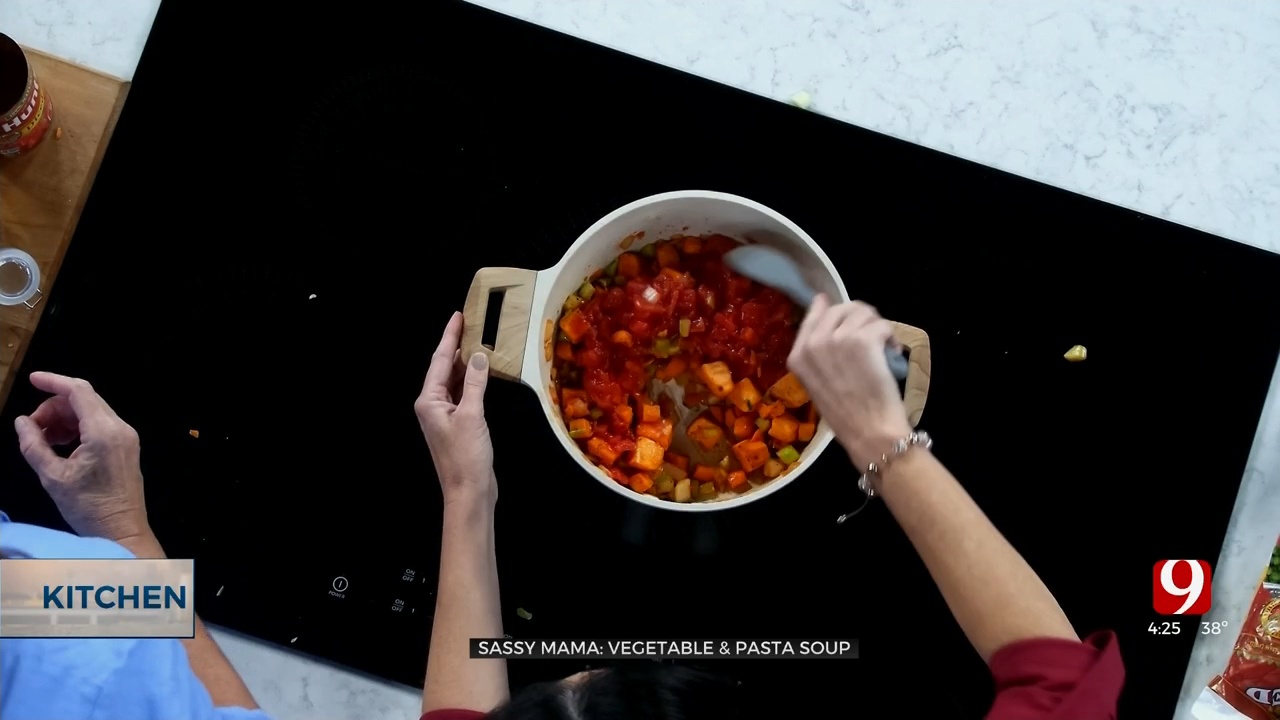 Sassy Mama: Vegetable & Pasta Soup