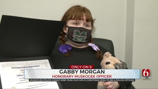 Muskogee Police Grant 9-Year-Old Girl’s Christmas Wish To Be Police Officer 