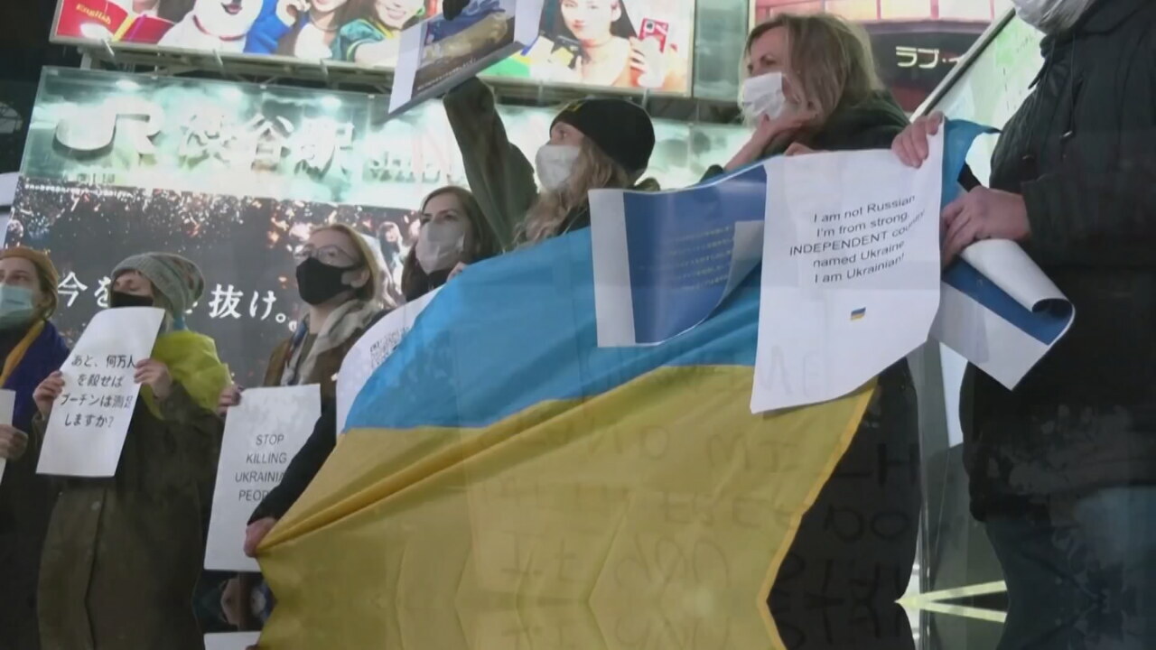 World Leaders Move To Enact Sanctions On Russia As Ukrainian People Call For Aid