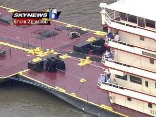 WEB EXTRA: View Of M/V Mississippi From SKYNEWS 6