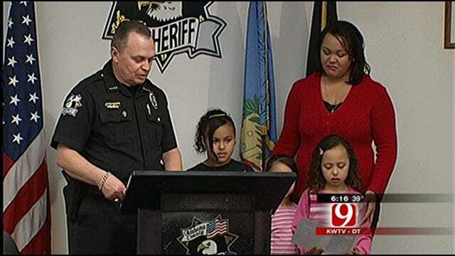 Sheriff's Department Recognizes Sisters For Calling 911 To Save Mother