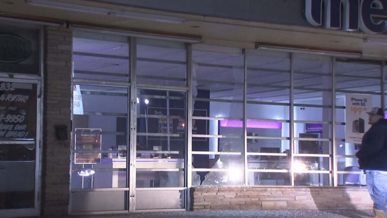 2 Cell Phone Stores Vandalized Overnight In Tulsa