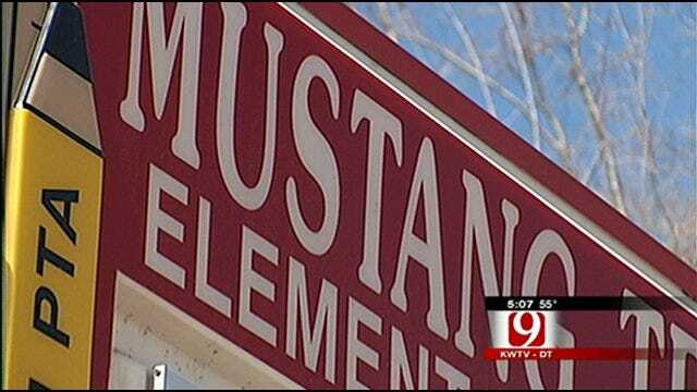 Board Votes For $7,000 Pay Increase For Mustang Superintendent
