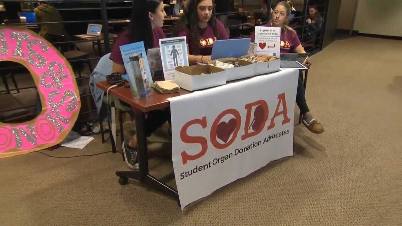 Organization Recruits Students To Sign Up To Become Organ Donors