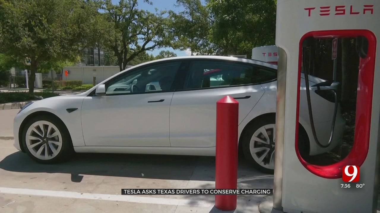Tesla Asking Texas Drivers To Avoid Charging During Peak Demand Hours