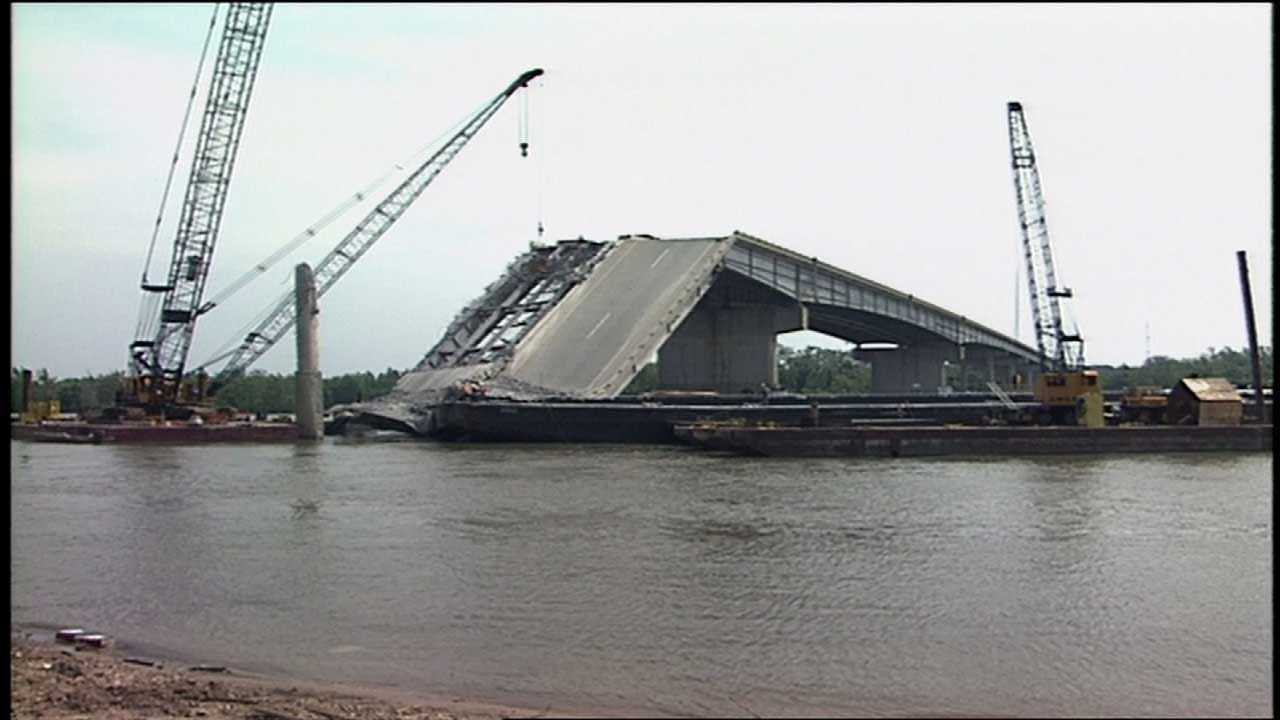 Survivor Remembers Fatal Webbers Falls Bridge Collapse 15 Years Later