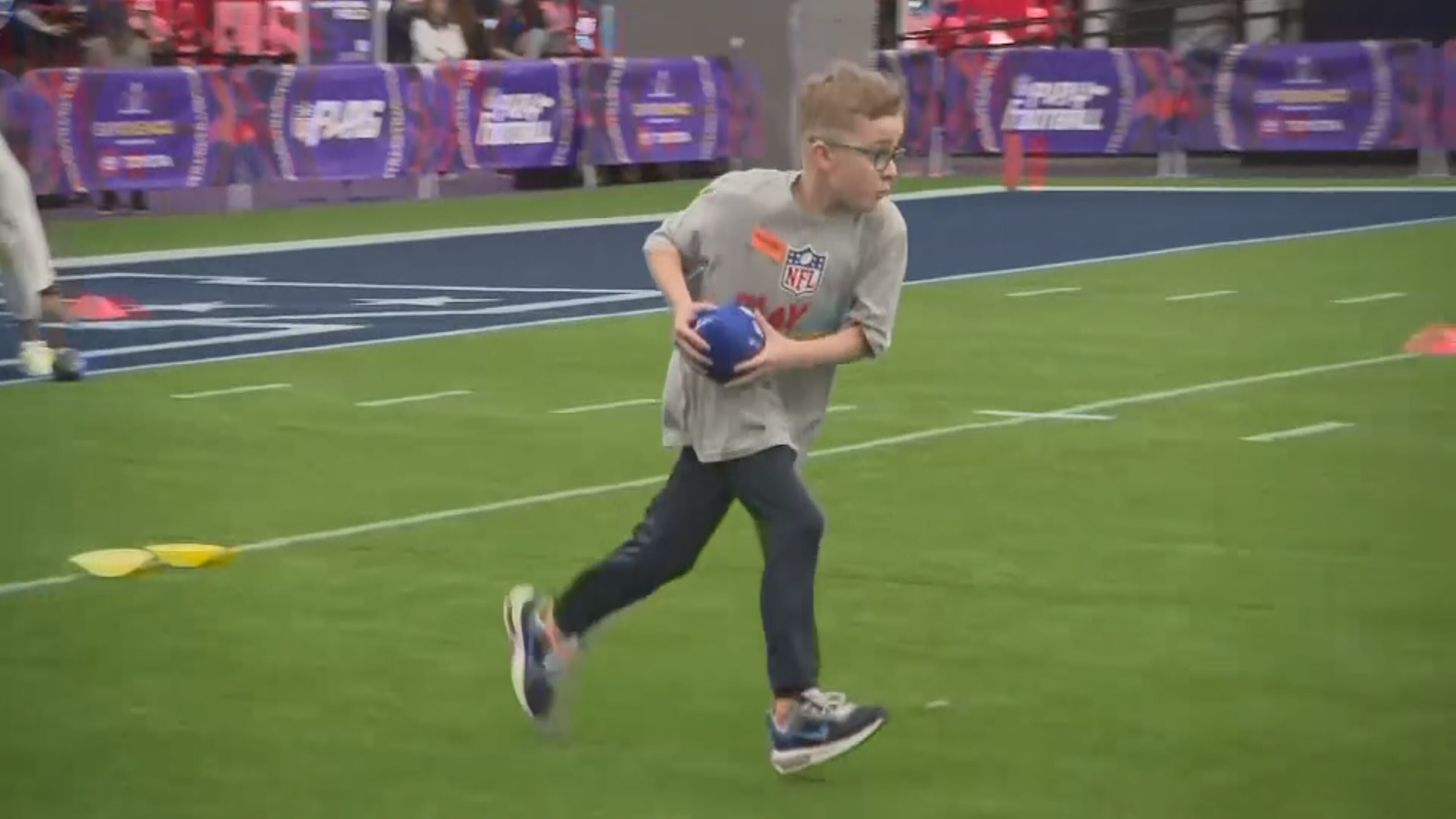 Hundreds Of Kids Get The NFL Experience During Play60 Event In Las Vegas