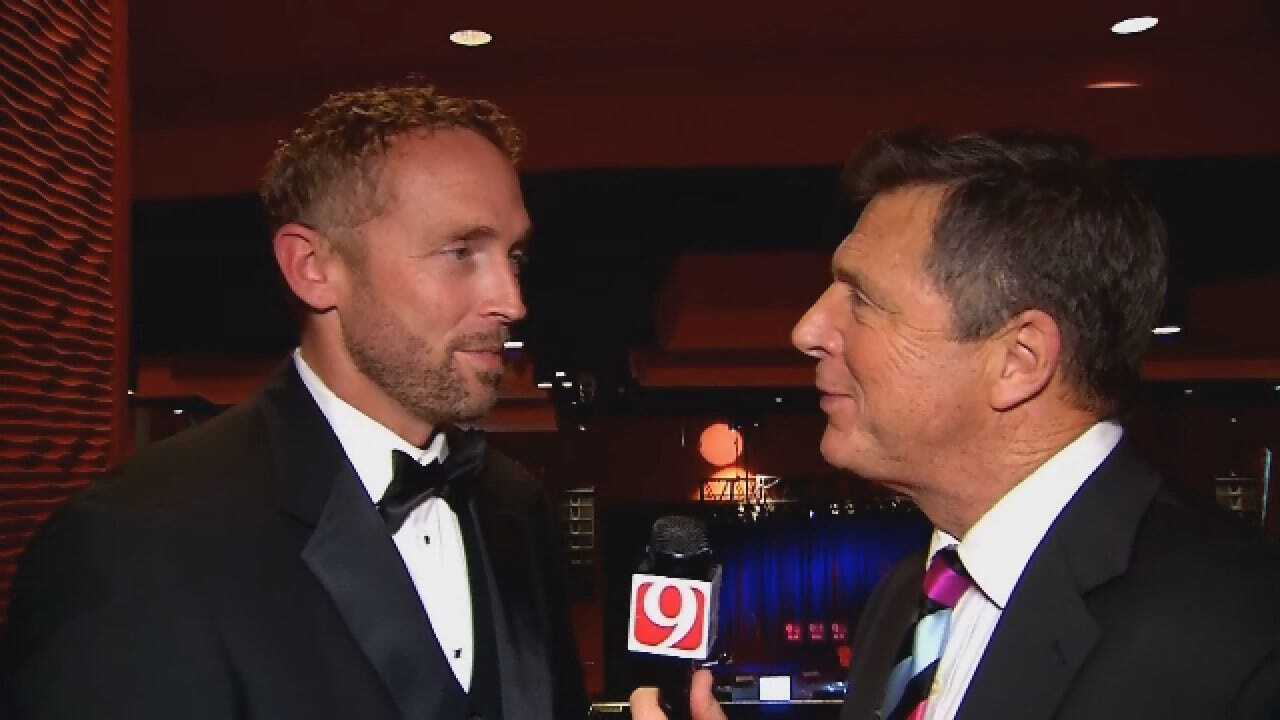 Dean Catches Up With Jason White At OK Sports HOF