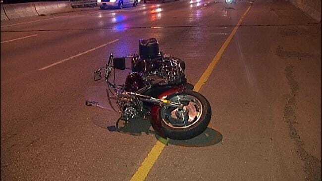 Motorcycle Crash Injures Skiatook Woman On I-44 In Tulsa