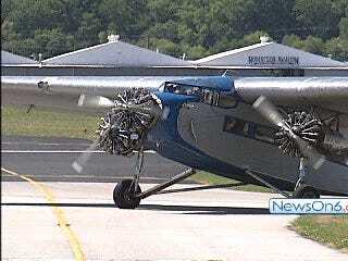 Vintage Ford Tri Motor Offers Flyers a Glimpse at Aviation's Past