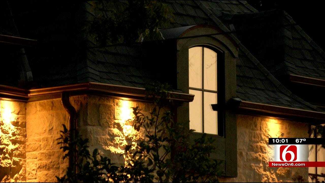 Police: Tulsa Homeowner Uses Shotgun To Scare Off Would-Be Burglars