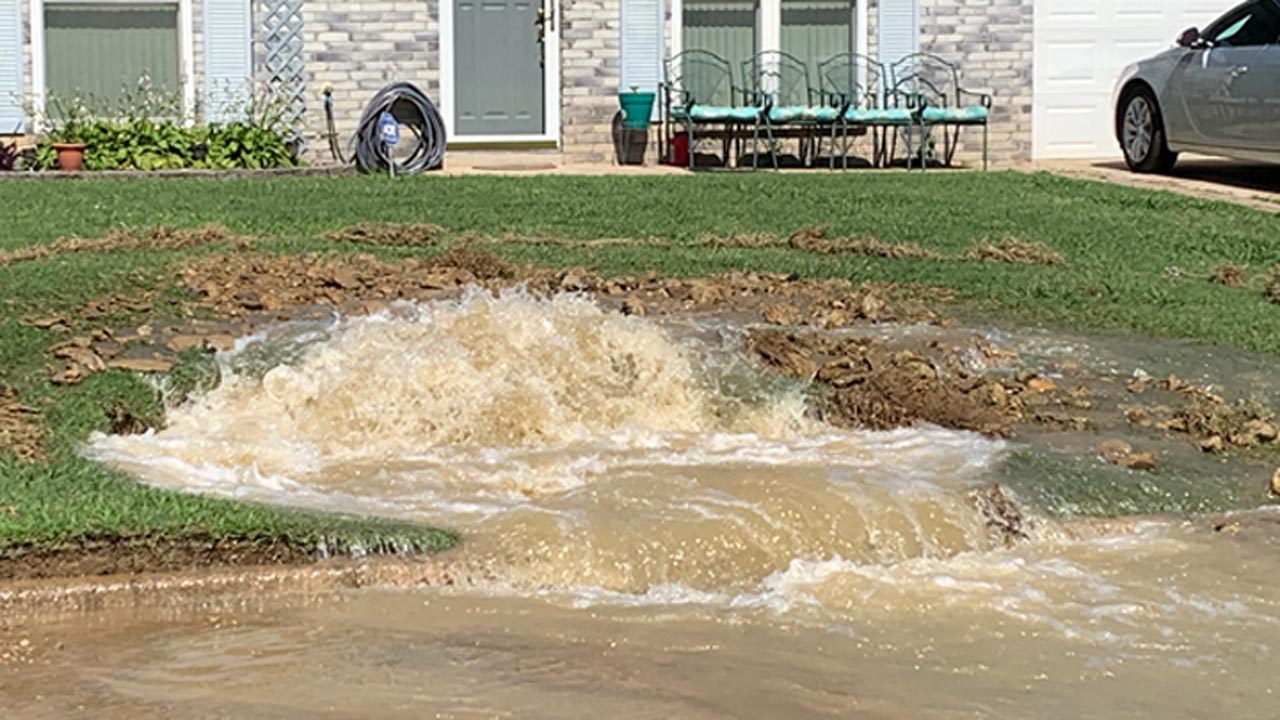 Water Main Break Leaves Massive Hole In Tulsa Couple’s Front Yard
