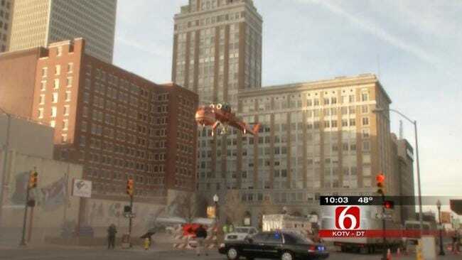 Huge Skycrane Replaces Cooling Tower In Downtown Tulsa