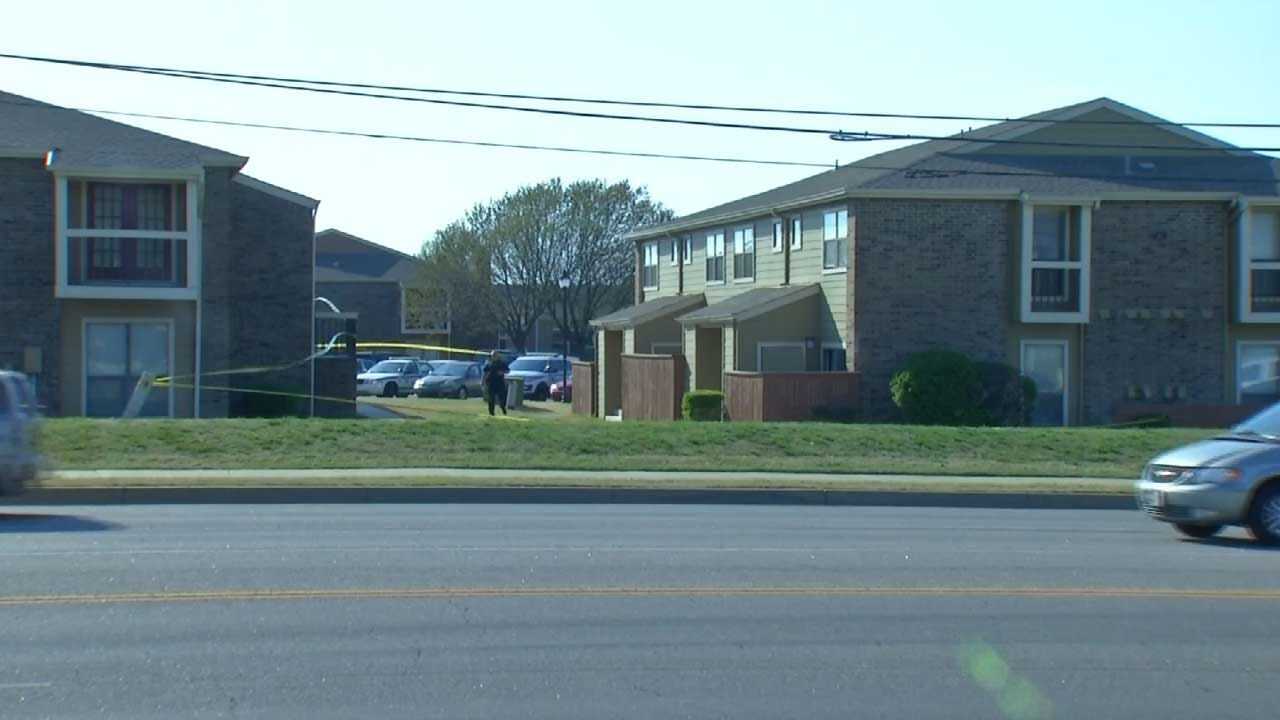 Tulsa Police: Woman Choked Inside Apartment In Serious Condition