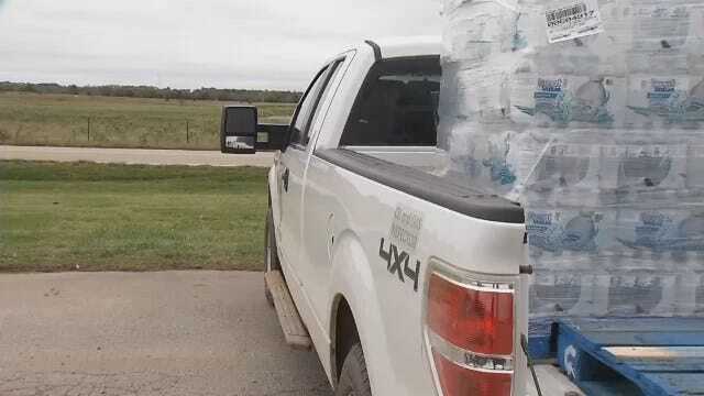 WEB EXTRA: Emergency Management Handing Out Bottled Water To Nowata County Residents