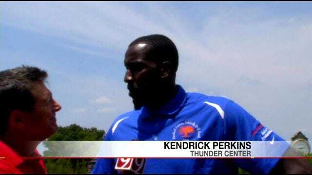 Kendrick Perkins' Hosts Golf Tourney For Tornado Relief