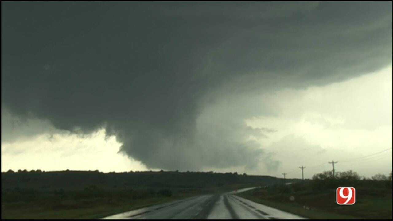 WEB EXTRA: Stormtracker Marty Logan Tracks A Tornado North Of Waynoka