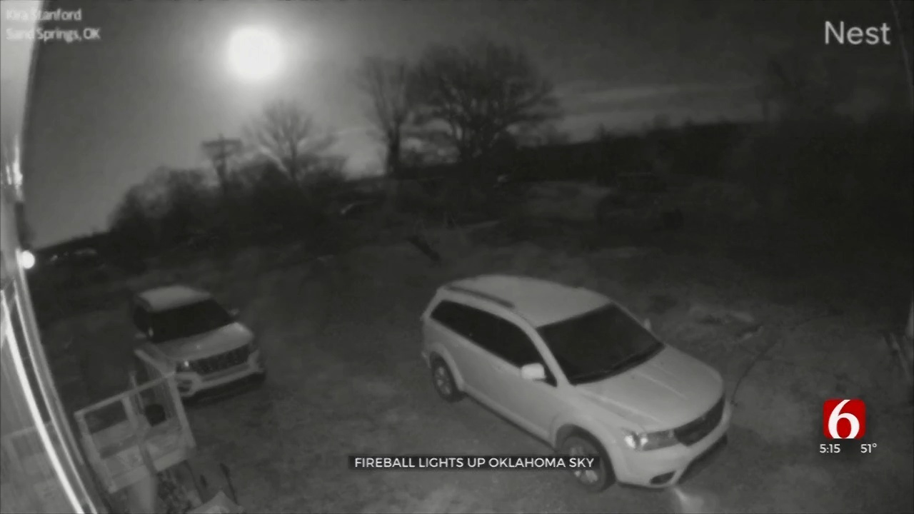 Video Shows Ball Of Fire Lighting Up Oklahoma Sky