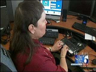 Blind 911 Tulsa Operator Benefiting From Technology