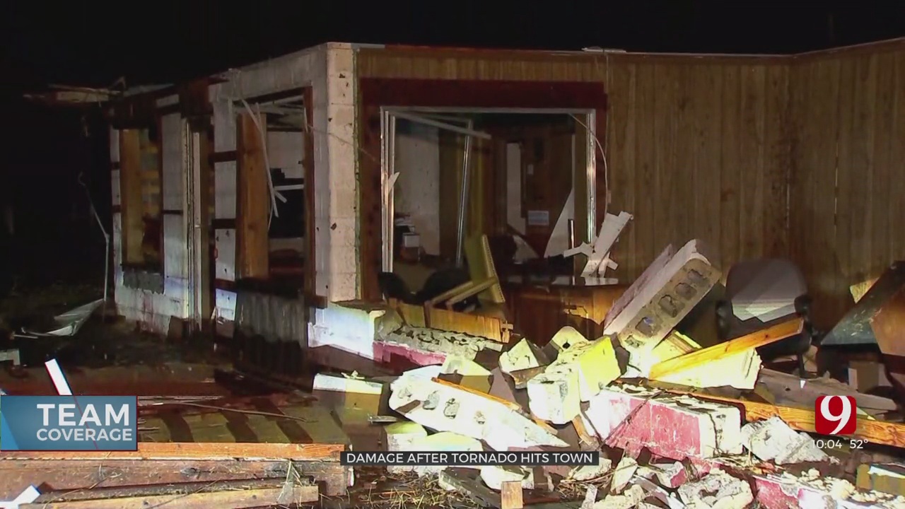Kingston, Oklahoma, Hit By Tornado; Damage Reported