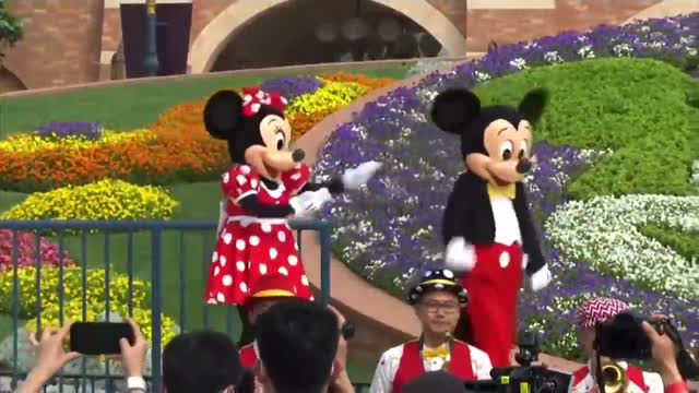 Disney Reopens Its Shanghai Theme Park With Masks, Limits