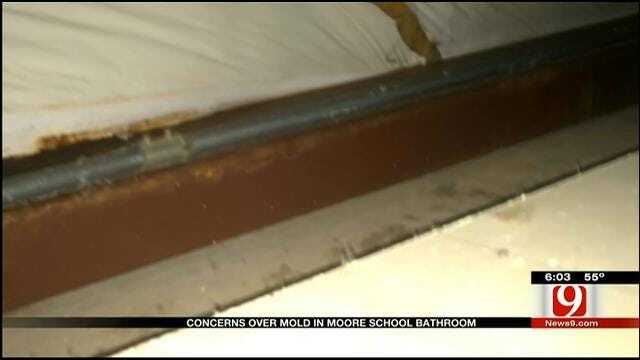 Metro Mom Worried About Possible Mold At Private School