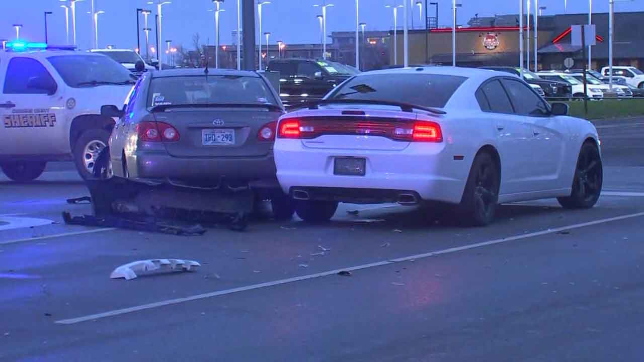 Chase Suspect Crashes Into 2 Vehicles, Sends 1 Person To Hospital, Canadian Co. Deputies Say 