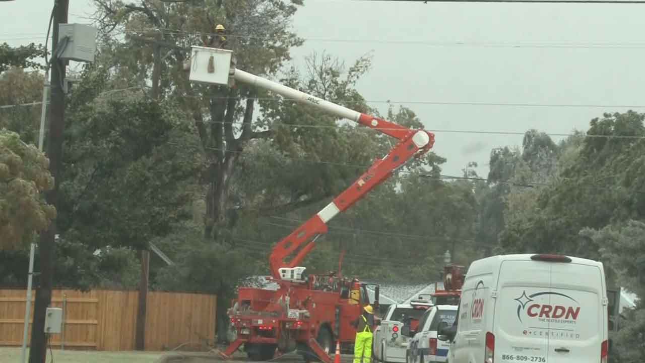 OG&E Working Day & Night To Restore Power To Thousands